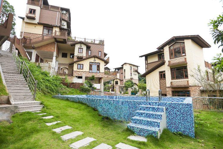 佛冈碧桂园8房14床山顶温泉泳池别墅第1张