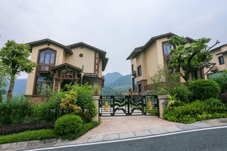 清泉城5房7床KTV温泉独栋别墅第2张